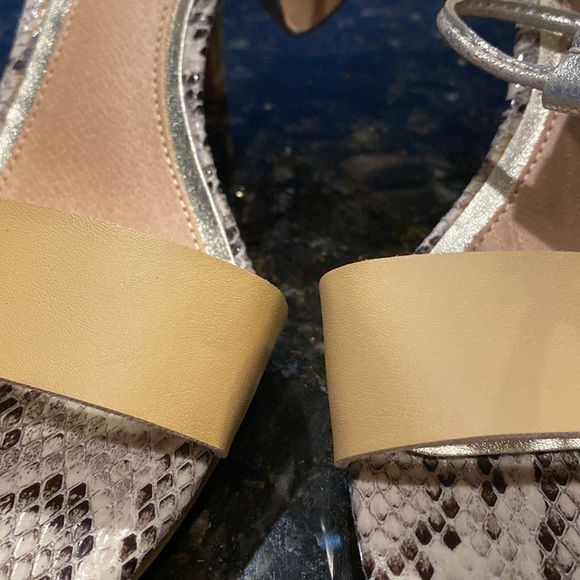 Mari A. Fawn Print Tie Up Sandals Size 8 - Picture 9 of 10